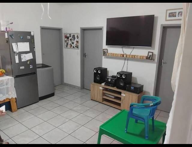3 BEDROOM TOWNHOUSE FOR SALE IN ELSPARK